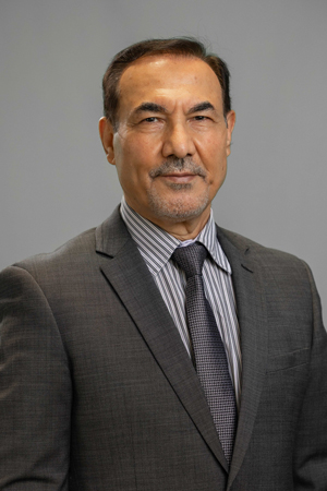 Dr. Mehdi Riazi